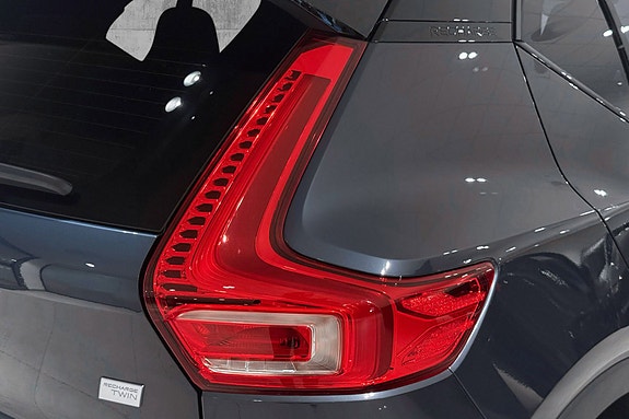 Volvo XC40 10 of 30