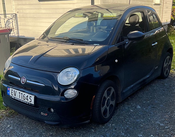 Fiat 500e 5 of 11
