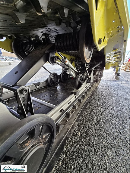 Ski-doo EXPEDITION XTREM 90 7 of 12