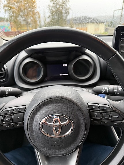 Toyota Yaris 11 of 17