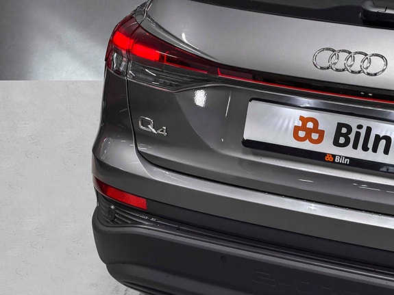 Audi Q4 e-tron 6 of 25