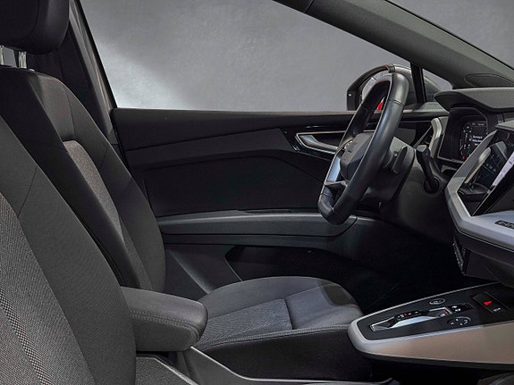 Audi Q4 e-tron 14 of 25