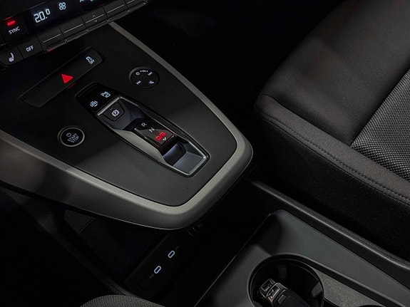 Audi Q4 e-tron 19 of 25