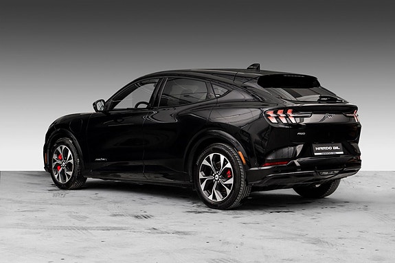 Ford Mustang Mach-E 7 of 27