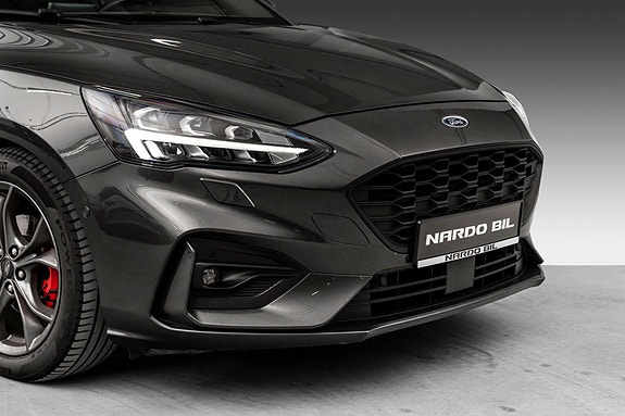 Ford Focus 2 of 24
