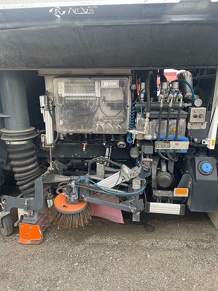 Volvo FL 250 VALÀIR BH6 Sweeper 6 of 12