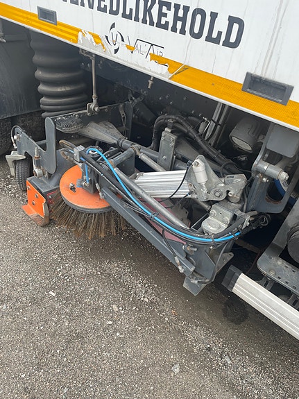 Volvo FL 250 VALÀIR BH6 Sweeper 5 of 12