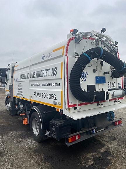 Volvo FL 250 VALÀIR BH6 Sweeper 2 of 12