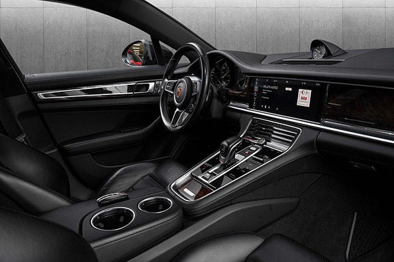 Porsche Panamera 4 30 of 30