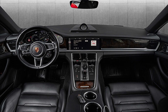 Porsche Panamera 4 25 of 30