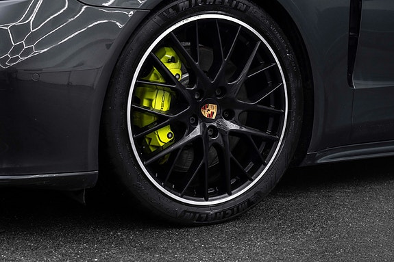 Porsche Panamera 4 3 of 30