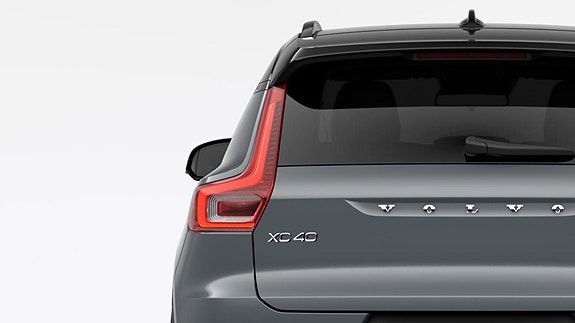 Volvo XC40 15 of 28