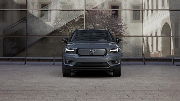 Volvo XC40 8 of 28