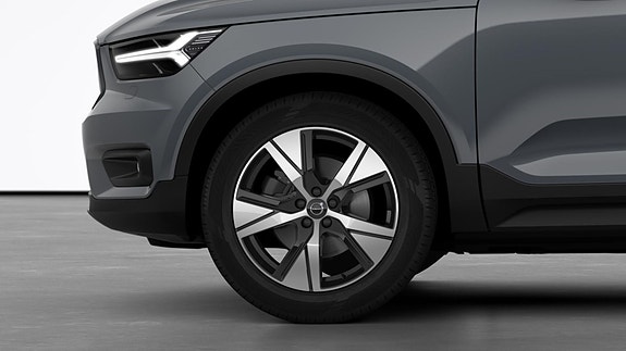 Volvo XC40 16 of 28
