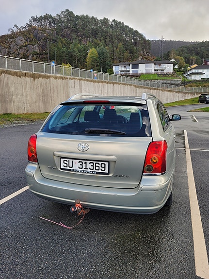 Toyota Avensis 22 of 22