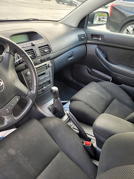 Toyota Avensis 16 of 22
