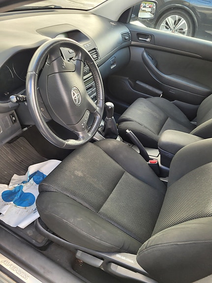 Toyota Avensis 18 of 22
