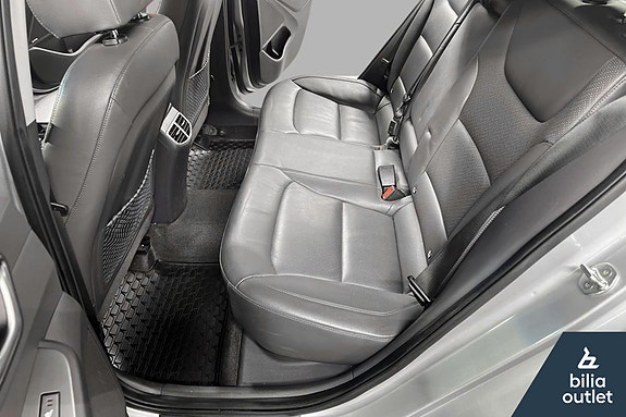 Hyundai IONIQ 18 of 24