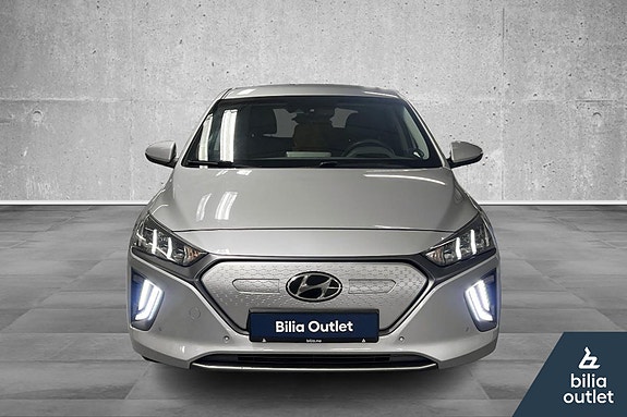Hyundai IONIQ 2 of 24