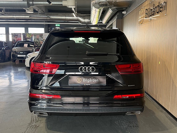 Audi Q7 16 of 30