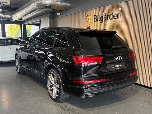 Audi Q7 15 of 30