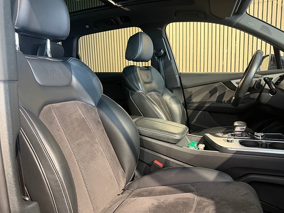 Audi Q7 7 of 30