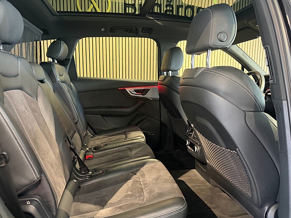 Audi Q7 9 of 30