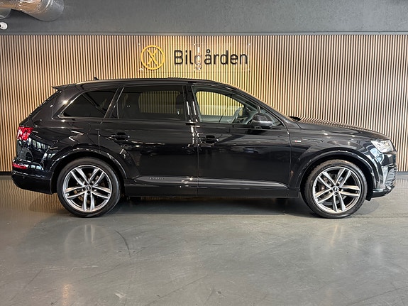 Audi Q7 3 of 30