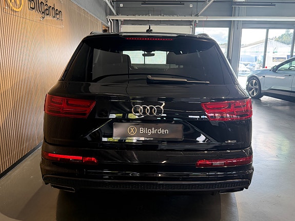 Audi Q7 5 of 30