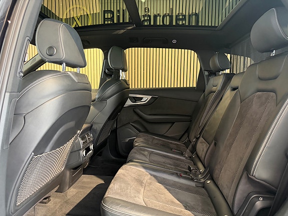 Audi Q7 18 of 30