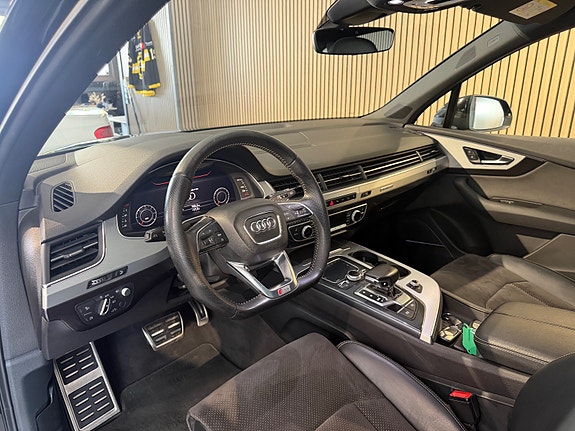 Audi Q7 24 of 30