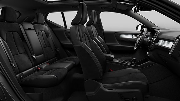 Volvo XC40 17 of 26