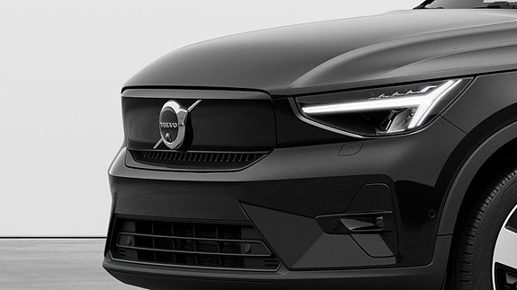Volvo XC40 11 of 26