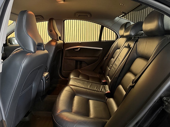 Volvo S80 11 of 27
