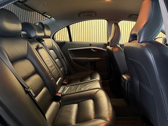 Volvo S80 14 of 27