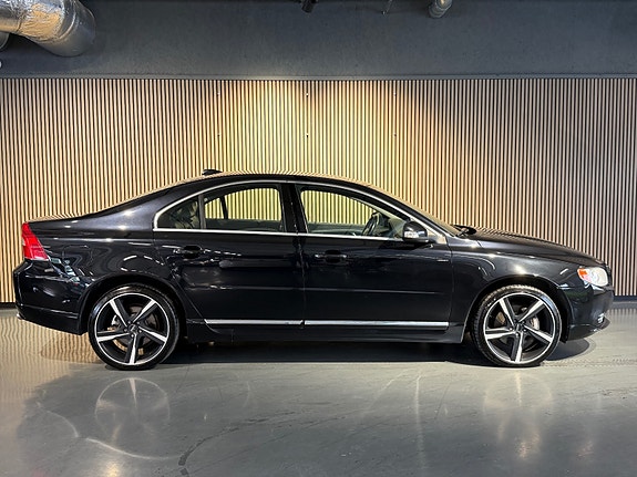 Volvo S80 2 of 27