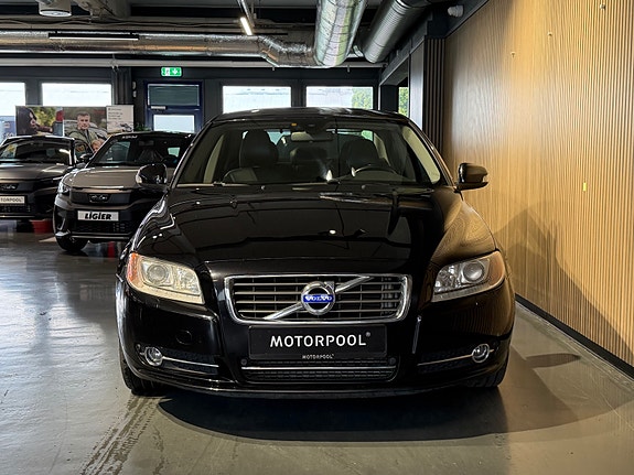 Volvo S80 4 of 27