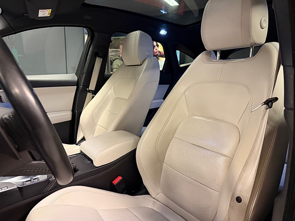 Jaguar E-PACE 8 of 25