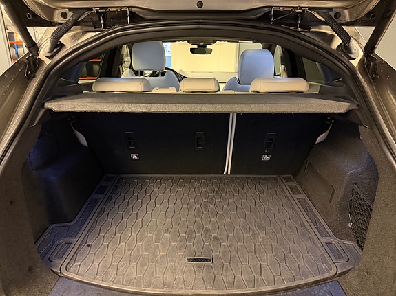Jaguar E-PACE 22 of 25