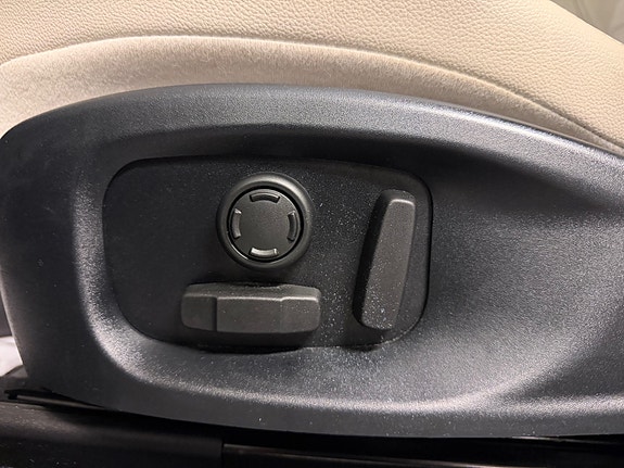 Jaguar E-PACE 9 of 25