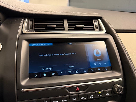 Jaguar E-PACE 19 of 25