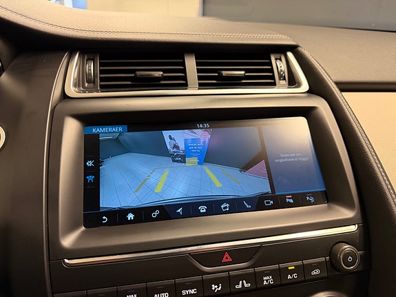 Jaguar E-PACE 21 of 25