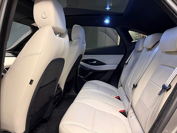 Jaguar E-PACE 14 of 25
