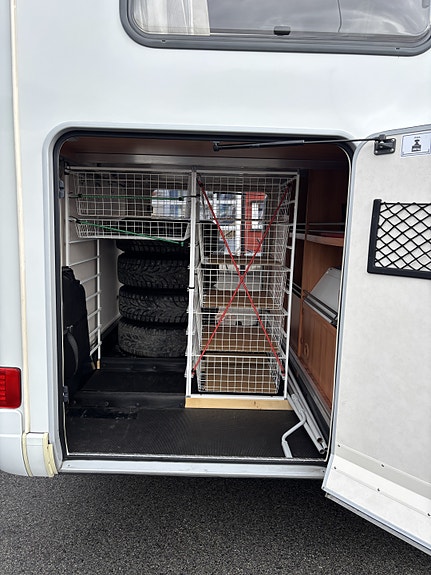 Hymer EX614 10 of 30