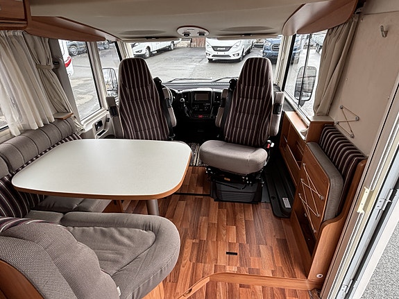 Hymer EX614 19 of 30