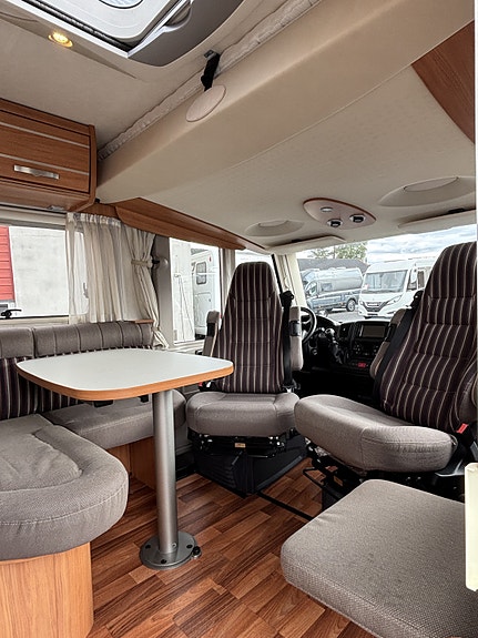 Hymer EX614 14 of 30