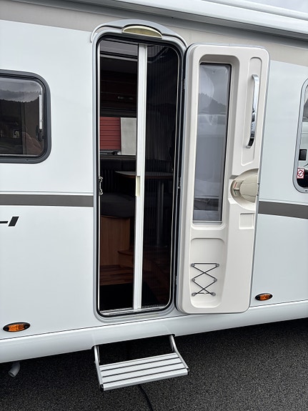 Hymer EX614 7 of 30