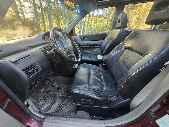 Nissan X-Trail 4 of 10
