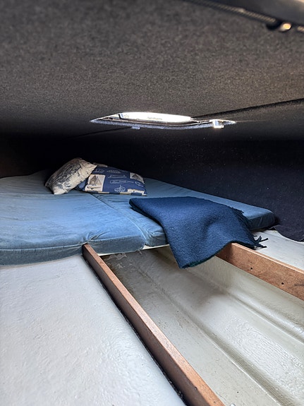 Vantage 24 bygd om til 27 med innenbords, av Predator Po werboats 19 of 23