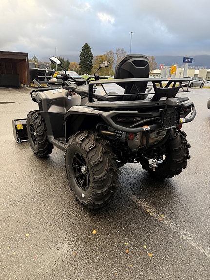 Can-Am Can-Am Outlander MAX HD10 – kampanje – 30” hjul – snøskjær – klar for levering! 8 of 11